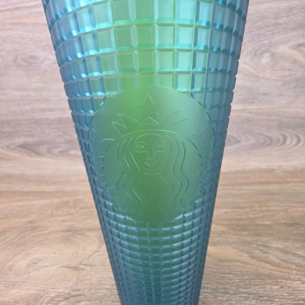 Starbucks Mountain Dew Green Venti Jelly Grid Tumbler W/Straw 24 oz 2022